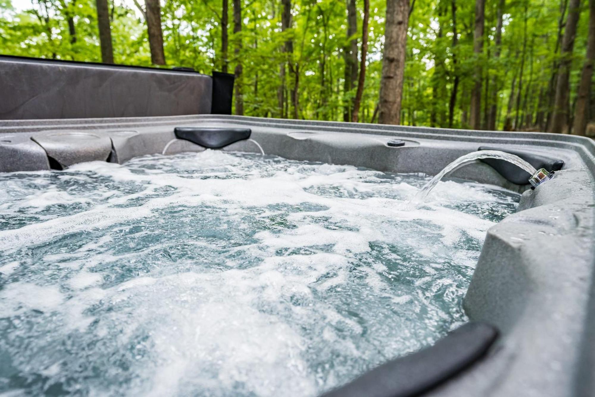 Mountaintop Views, Hot Tub, Deck, Fire Pit & Wifi Augusta Exterior photo