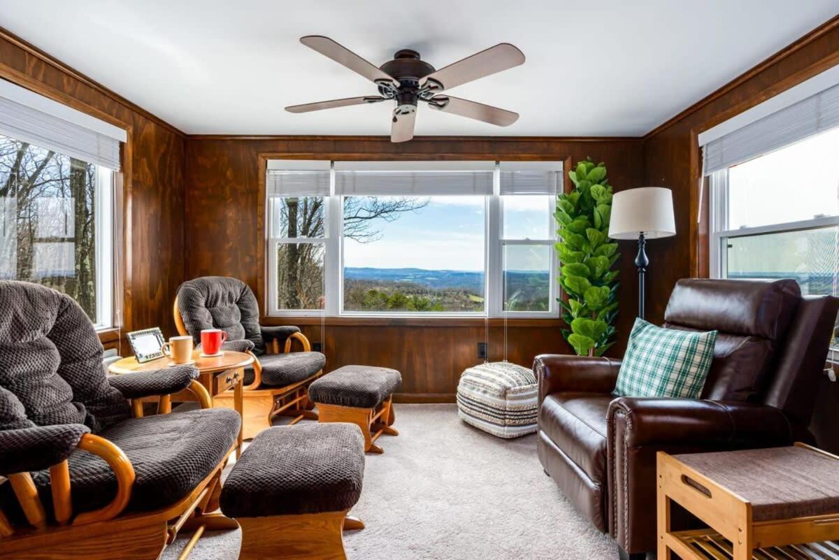 Mountaintop Views, Hot Tub, Deck, Fire Pit & Wifi Augusta Exterior photo